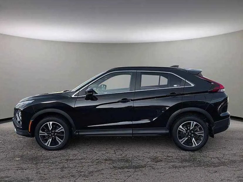 2023 Mitsubishi Eclipse Cross - Image 3 of 19
