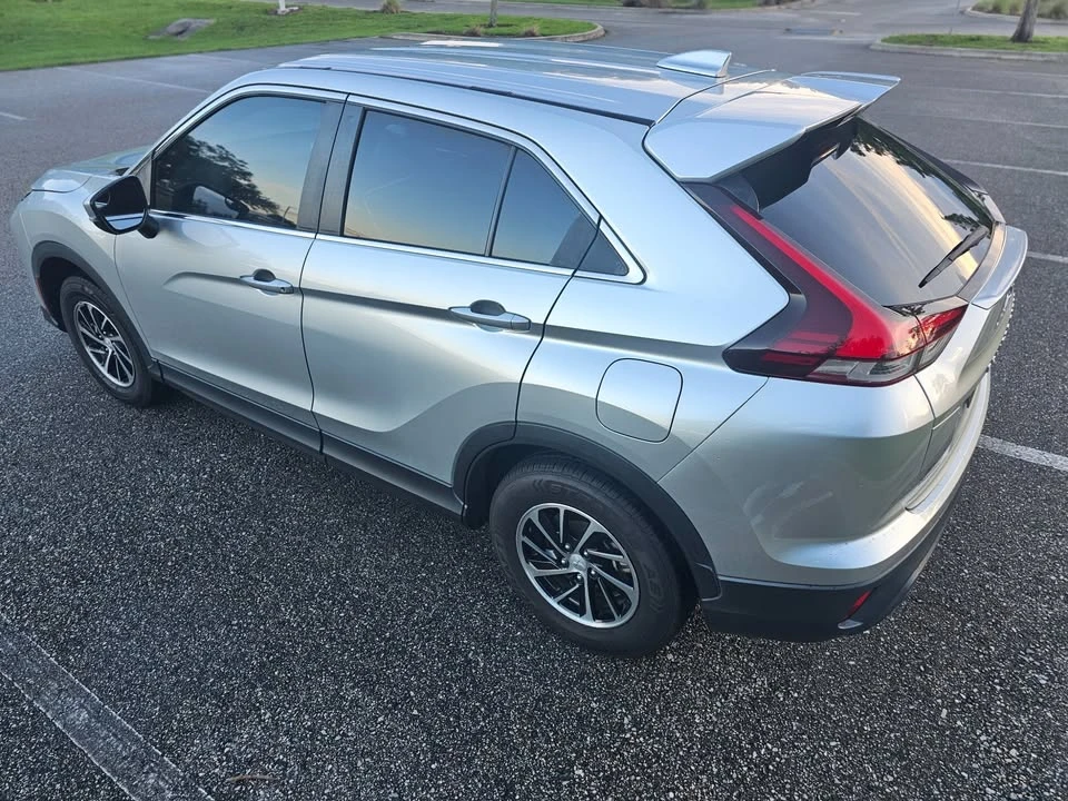 2023 Mitsubishi Eclipse Cross - Image 4 of 6