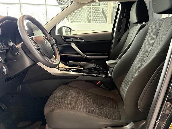 2023 Mitsubishi Eclipse Cross - Image 5 of 13