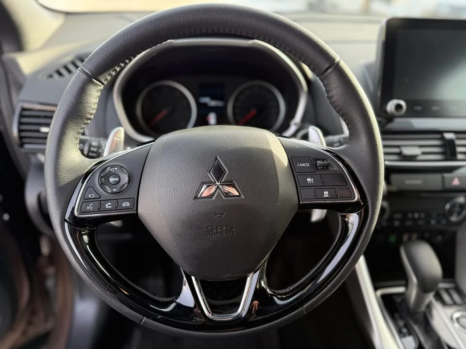 2023 Mitsubishi Eclipse Cross - Image 10 of 14