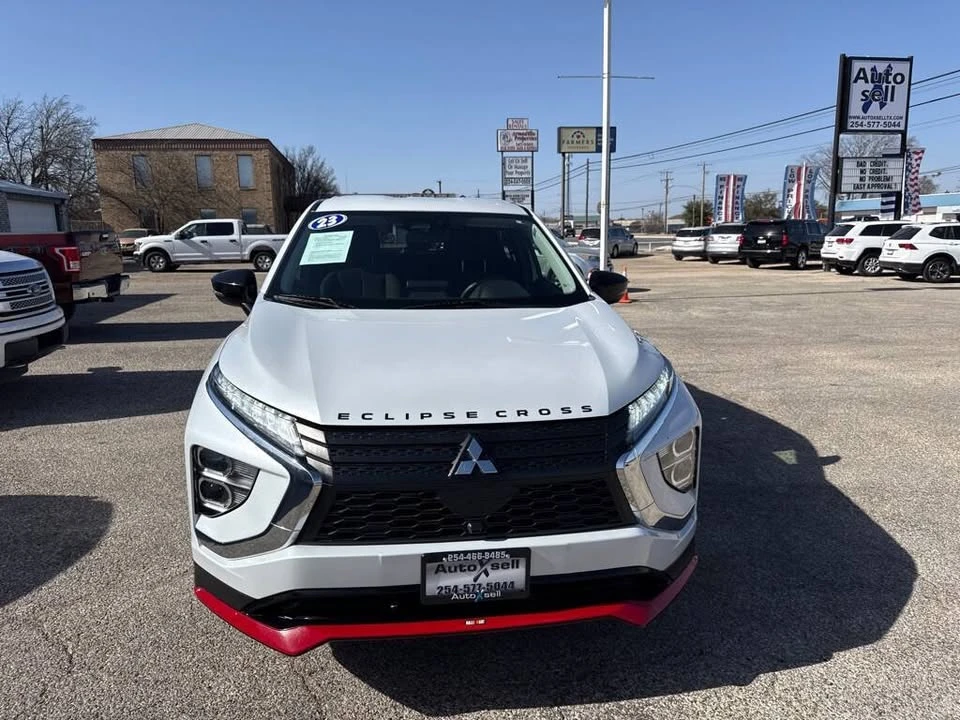 2023 Mitsubishi Eclipse Cross - Image 2 of 17