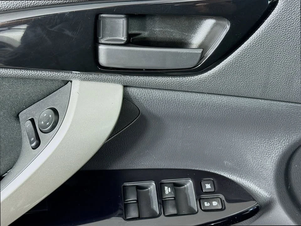 2023 Mitsubishi Eclipse Cross - Image 17 of 20