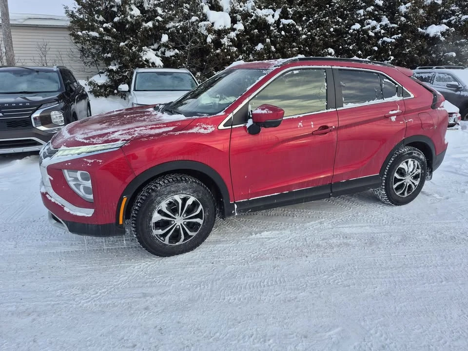 2023 Mitsubishi Eclipse Cross - Image 2 of 6