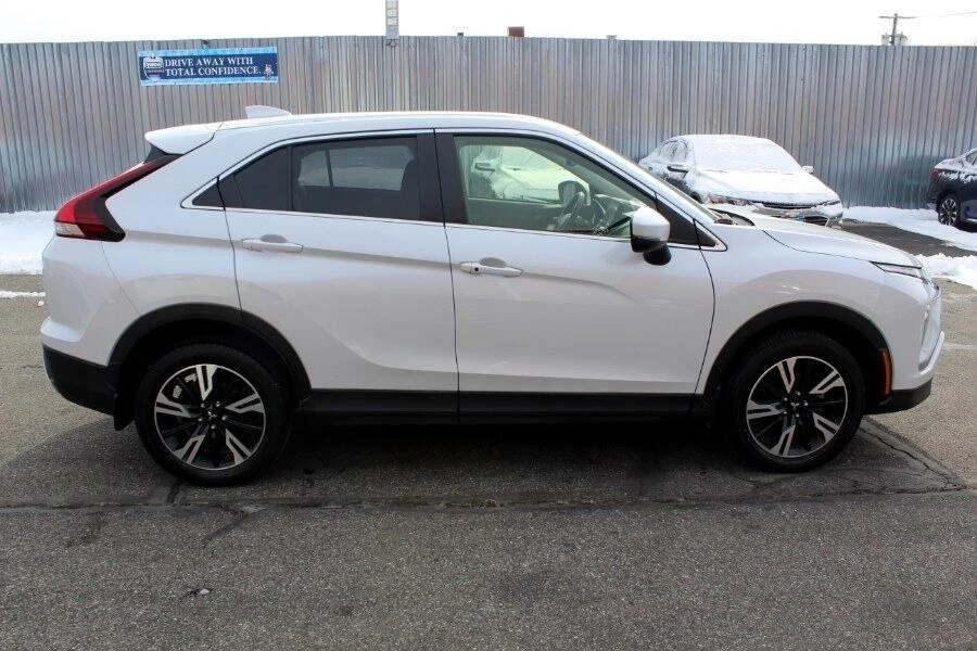 2023 Mitsubishi Eclipse Cross - Image 9 of 20