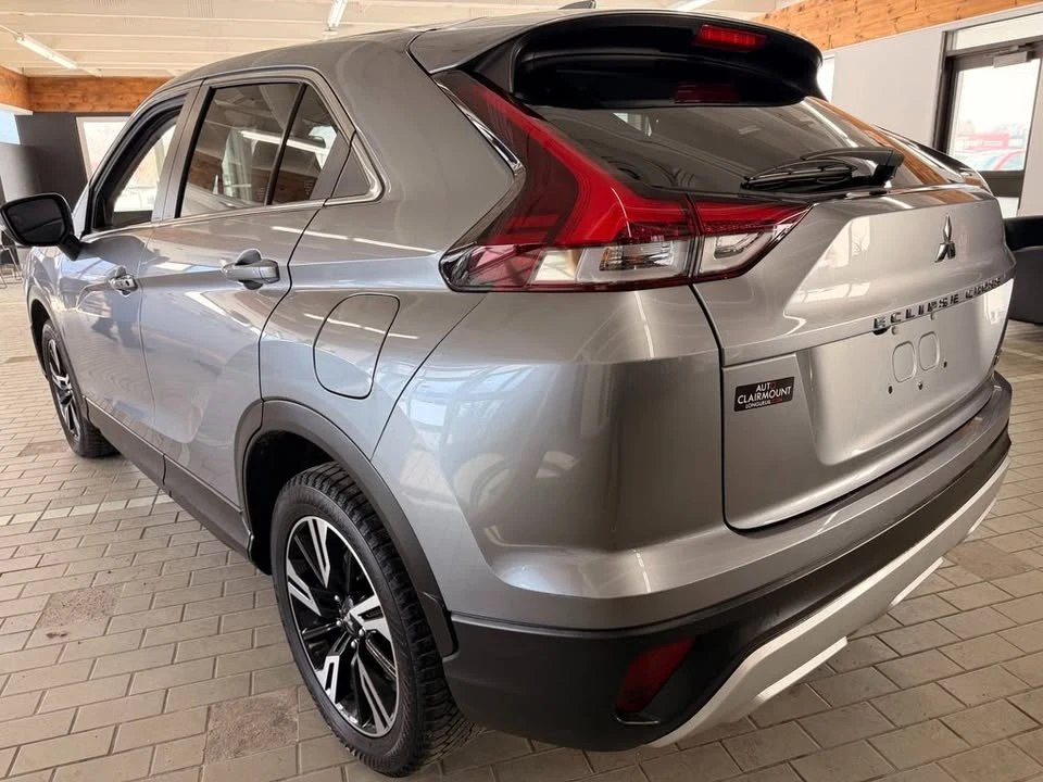 2023 Mitsubishi Eclipse Cross - Image 2 of 20