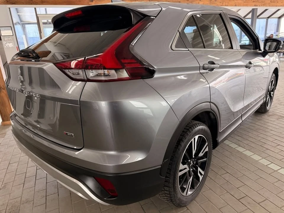 2023 Mitsubishi Eclipse Cross - Image 4 of 19