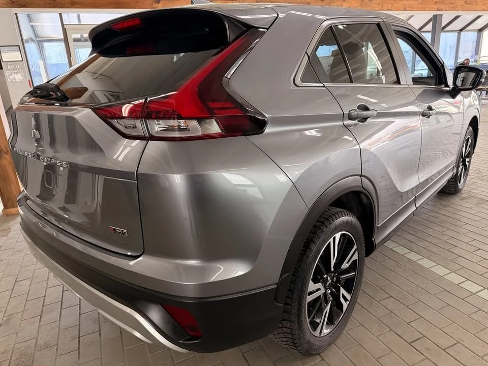 2023 Mitsubishi Eclipse Cross - Image 4 of 20
