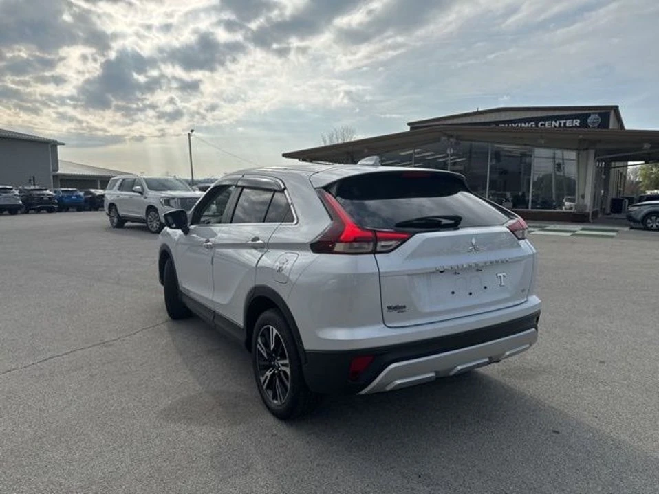 2023 Mitsubishi Eclipse Cross - Image 12 of 14
