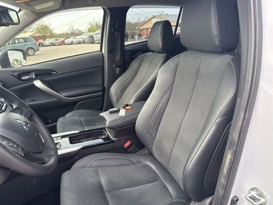 2023 Mitsubishi Eclipse Cross - Image 6 of 14