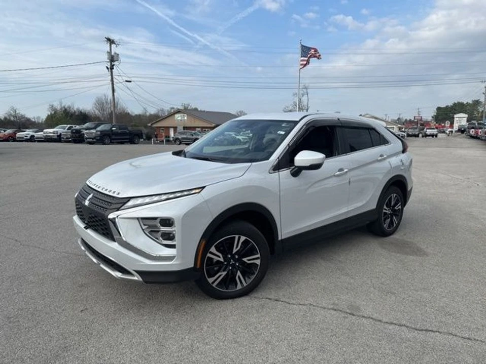 2023 Mitsubishi Eclipse Cross - Image 2 of 14