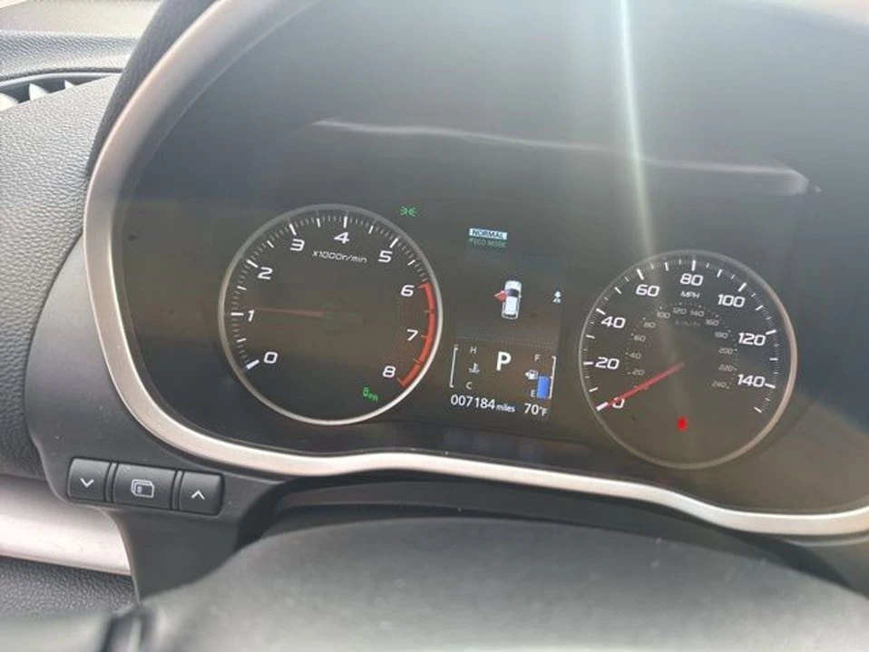 2023 Mitsubishi Eclipse Cross - Image 10 of 14