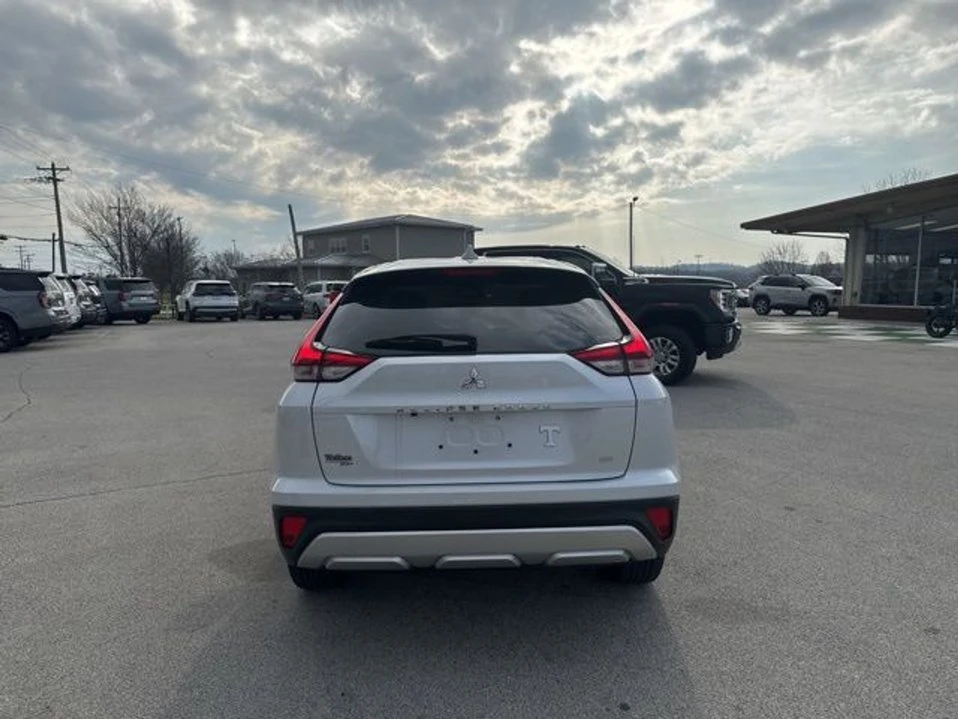 2023 Mitsubishi Eclipse Cross - Image 13 of 14