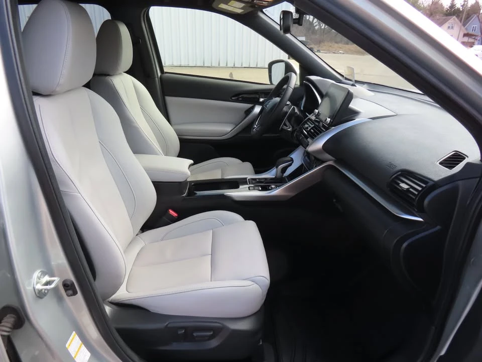 2023 Mitsubishi Eclipse Cross - Image 8 of 20