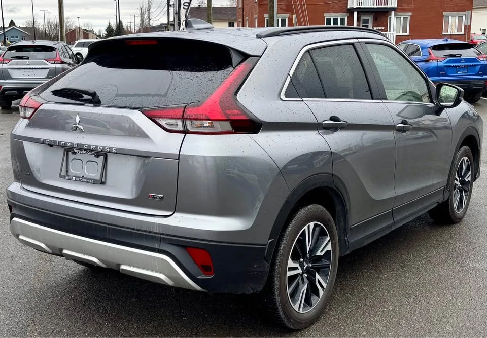 2023 Mitsubishi Eclipse Cross - Image 4 of 15