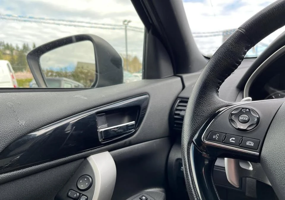 2023 Mitsubishi Eclipse Cross - Image 17 of 20