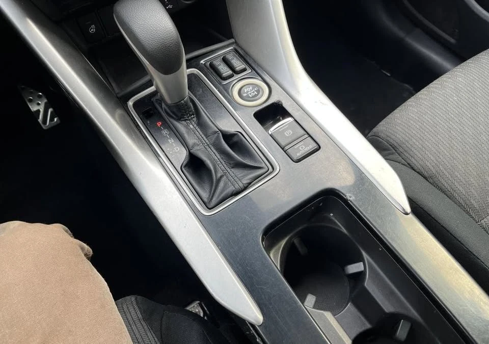 2023 Mitsubishi Eclipse Cross - Image 18 of 20
