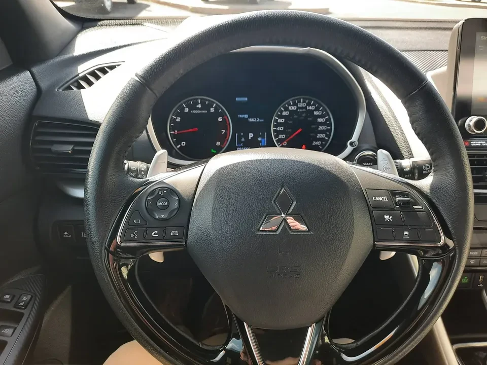 2023 Mitsubishi Eclipse Cross - Image 16 of 19