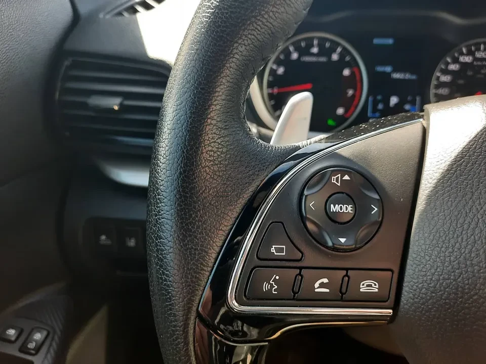 2023 Mitsubishi Eclipse Cross - Image 14 of 19