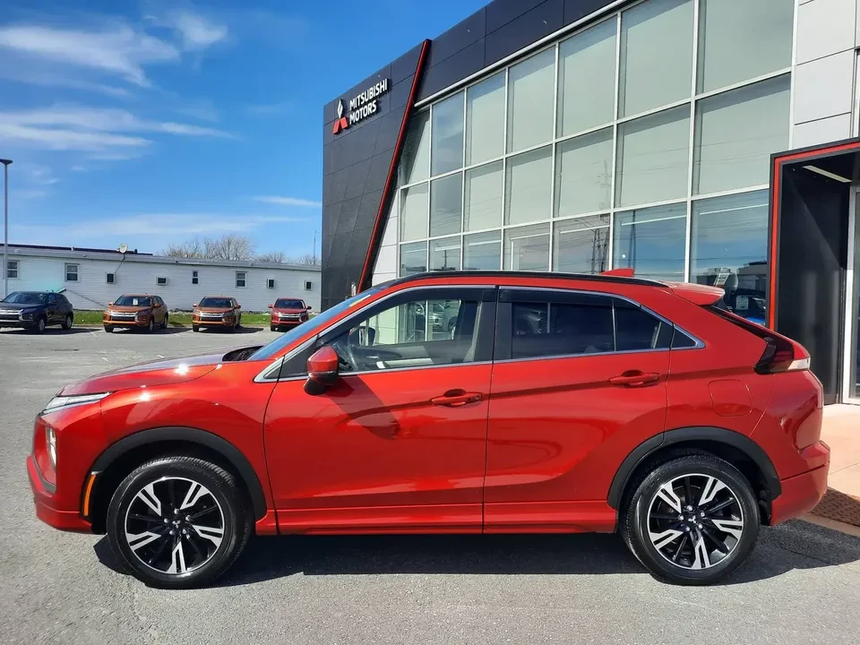 2023 Mitsubishi Eclipse Cross - Image 2 of 19
