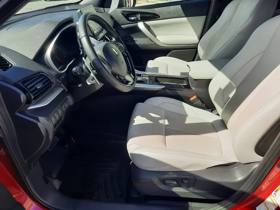 2023 Mitsubishi Eclipse Cross - Image 11 of 19