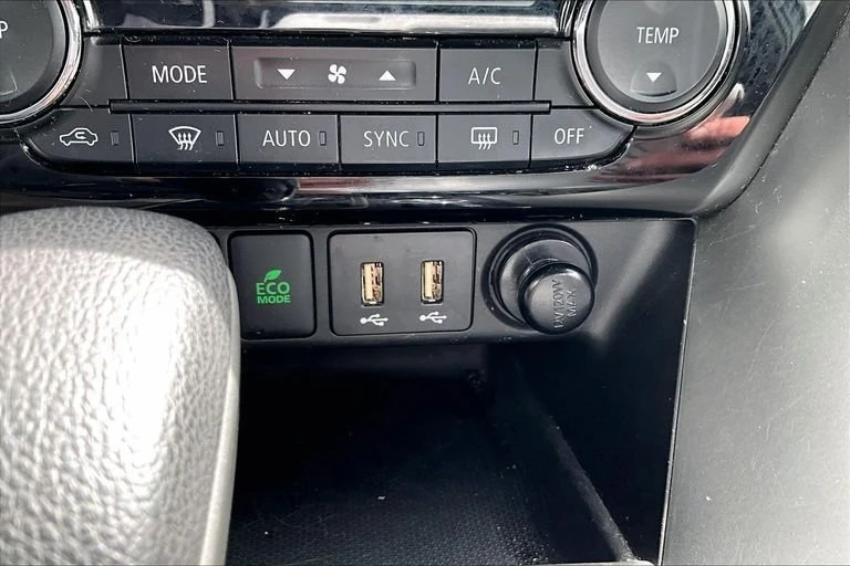 2023 Mitsubishi Eclipse Cross - Image 10 of 16