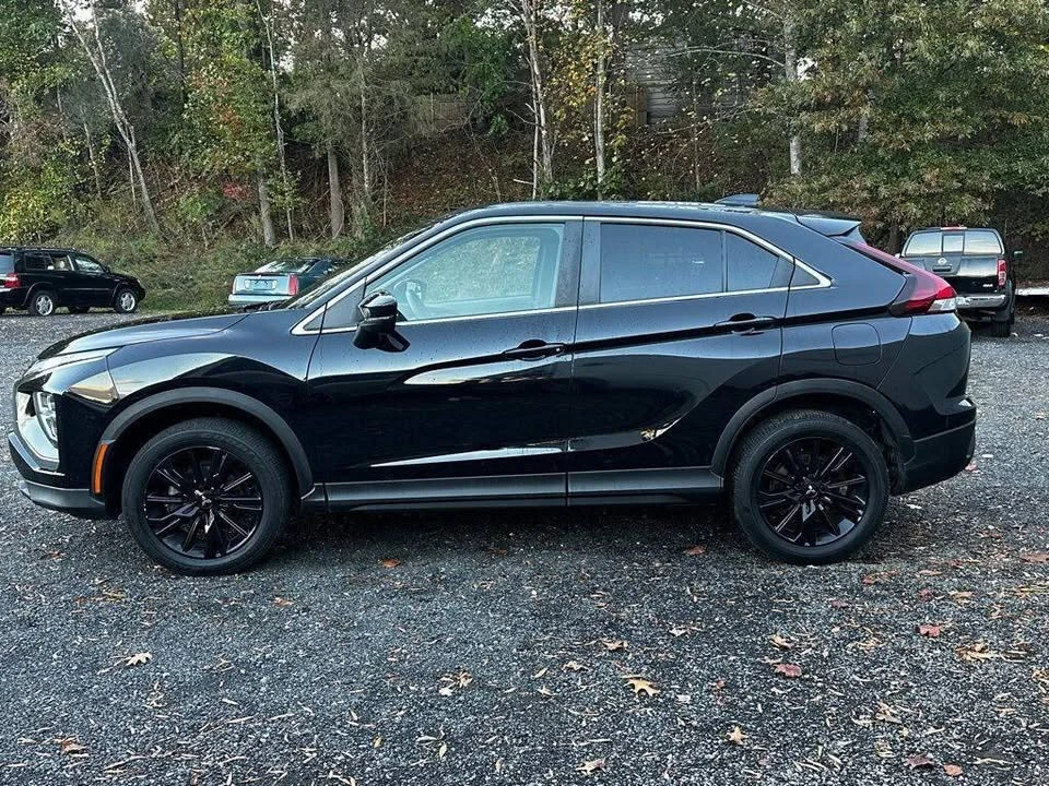 2023 Mitsubishi Eclipse Cross - Image 3 of 15