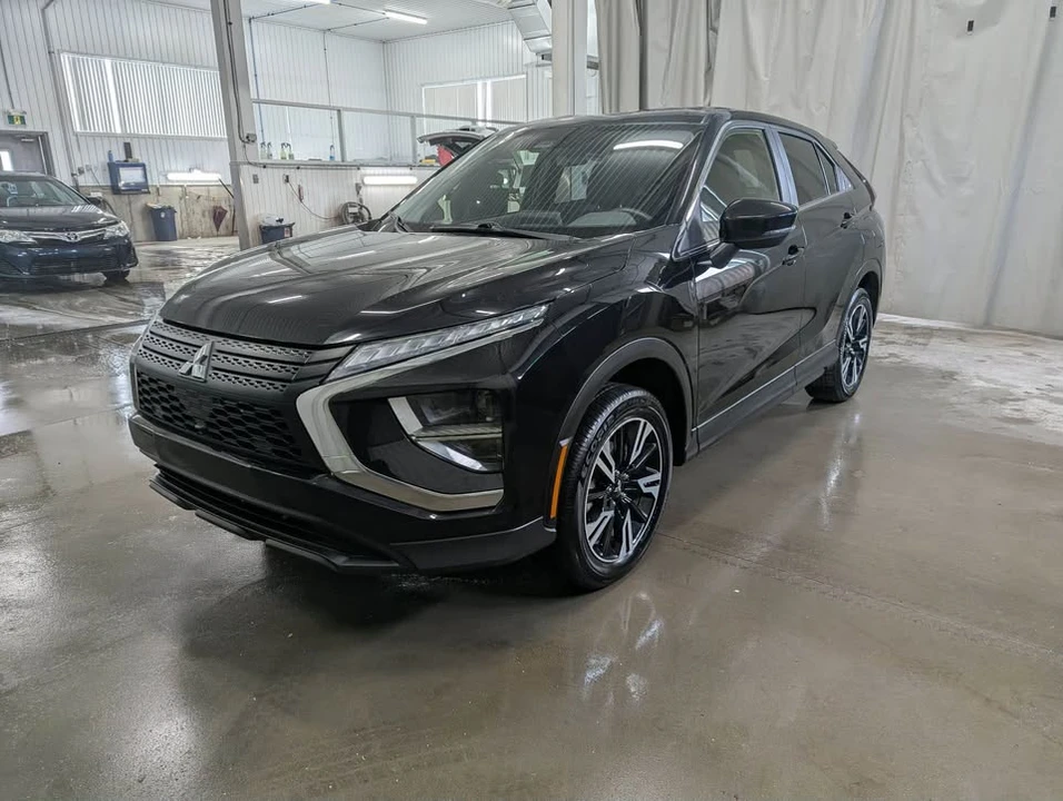 2023 Mitsubishi Eclipse Cross - Image 2 of 20