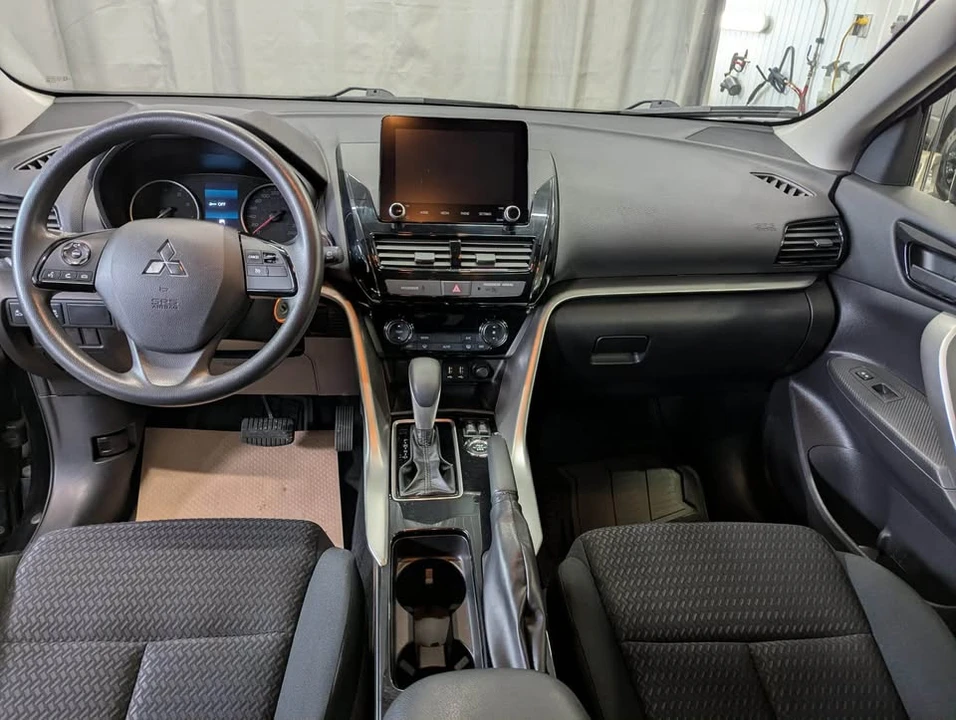 2023 Mitsubishi Eclipse Cross - Image 15 of 20