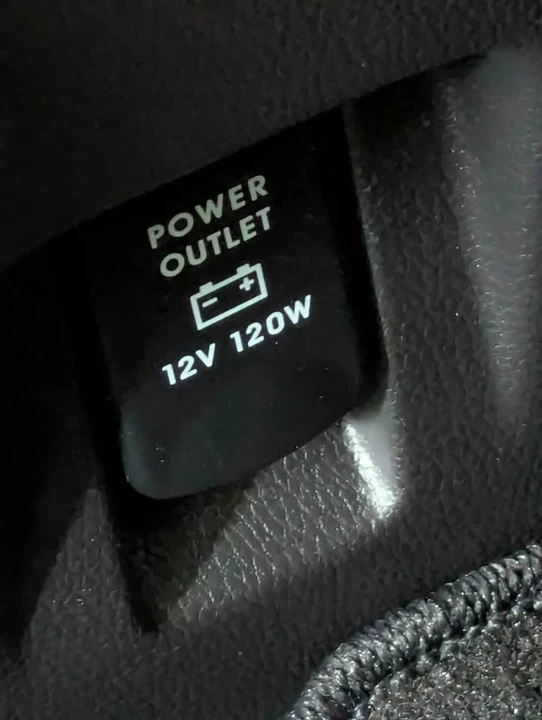 2023 Mitsubishi Eclipse Cross - Image 13 of 20
