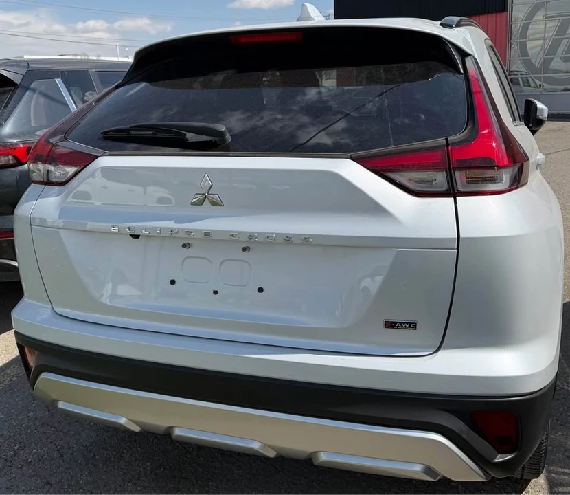 2023 Mitsubishi Eclipse Cross - Image 3 of 6