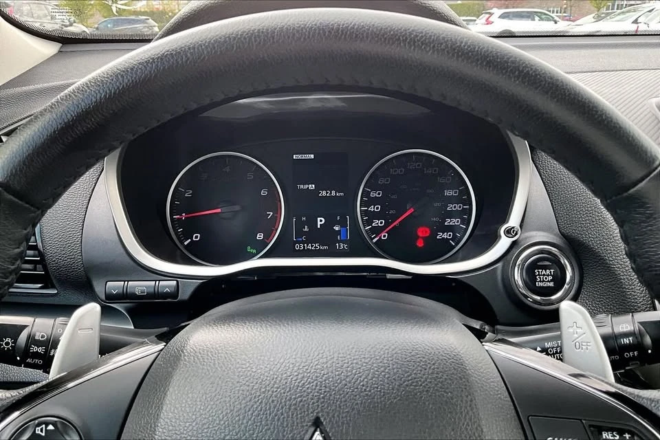 2023 Mitsubishi Eclipse Cross - Image 5 of 6