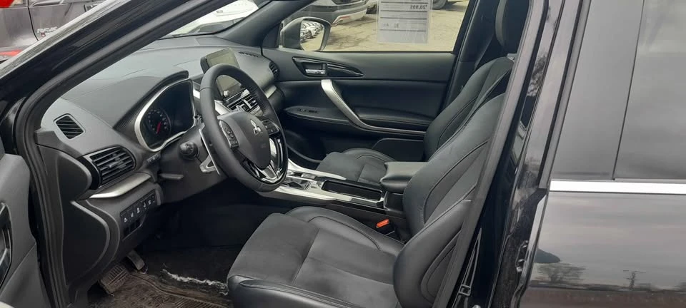 2023 Mitsubishi Eclipse Cross - Image 2 of 5