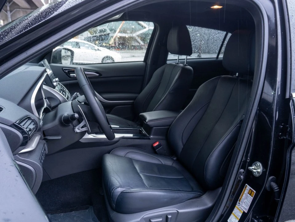 2023 Mitsubishi Eclipse Cross - Image 2 of 20