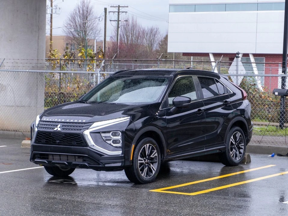 2023 Mitsubishi Eclipse Cross - Image 18 of 20