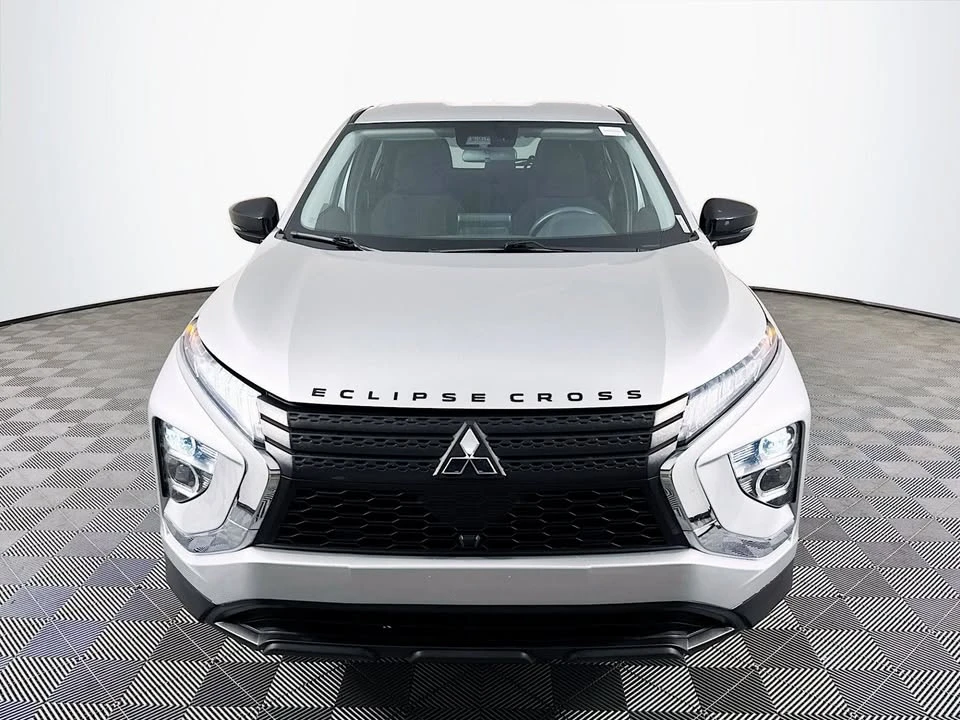 2023 Mitsubishi Eclipse Cross - Image 2 of 8