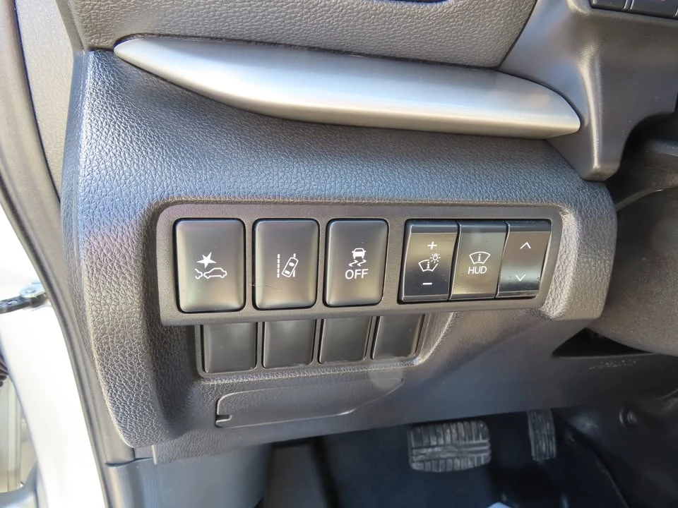 2023 Mitsubishi Eclipse Cross - Image 13 of 20