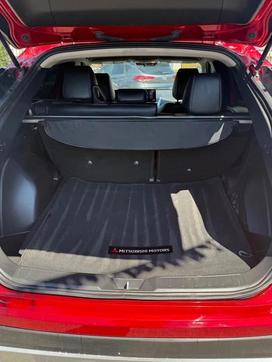 2023 Mitsubishi Eclipse Cross - Image 12 of 17