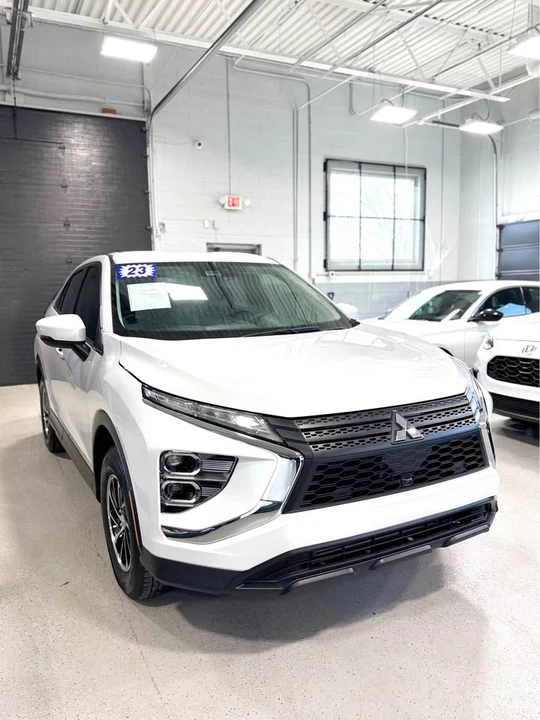 2023 Mitsubishi Eclipse Cross - Image 2 of 6