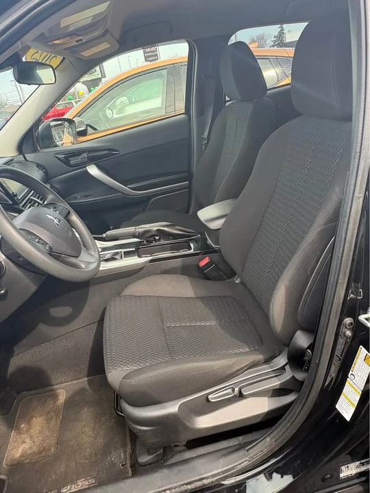 2023 Mitsubishi Eclipse Cross - Image 6 of 15