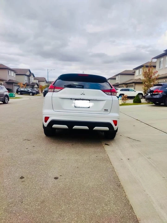 2023 Mitsubishi Eclipse Cross - Image 3 of 19