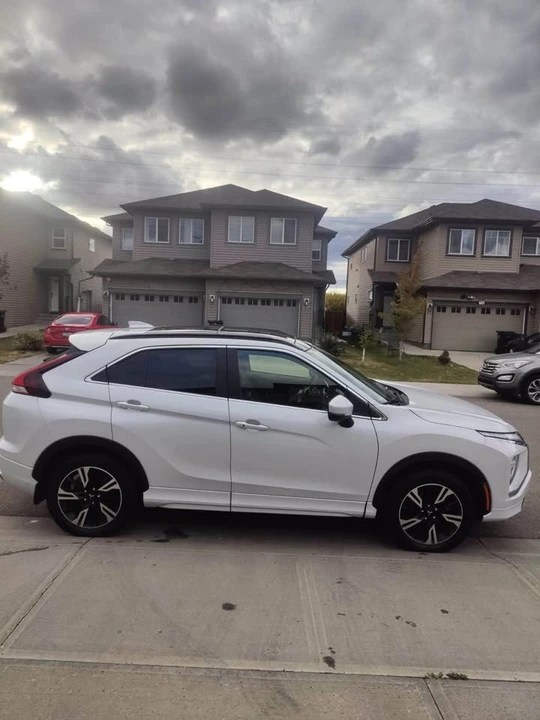 2023 Mitsubishi Eclipse Cross - Image 8 of 19