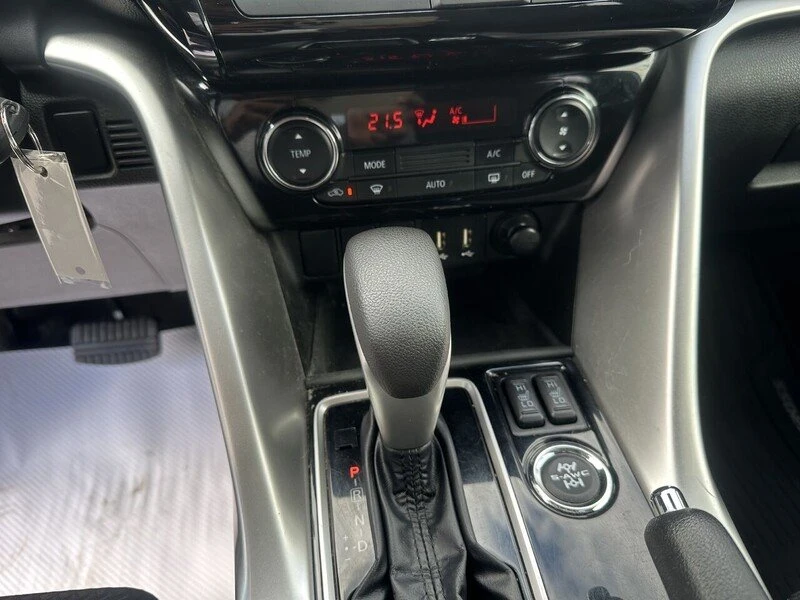 2023 Mitsubishi Eclipse Cross - Image 8 of 20