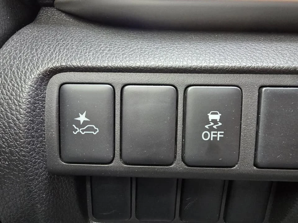 2023 Mitsubishi Eclipse Cross - Image 13 of 20