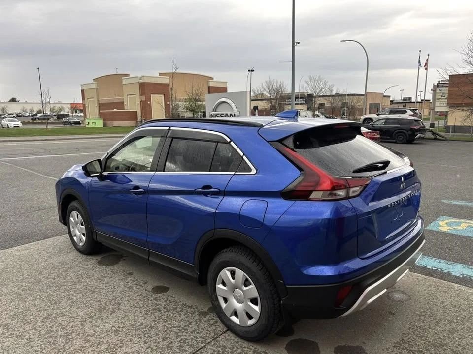 2023 Mitsubishi Eclipse Cross - Image 8 of 10