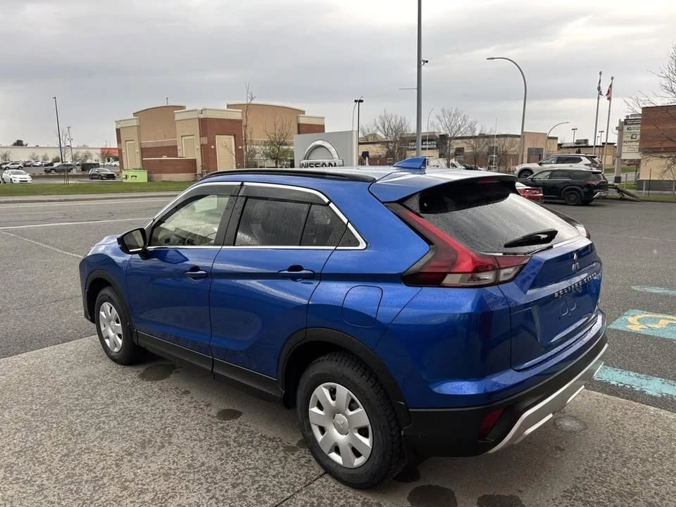 2023 Mitsubishi Eclipse Cross - Image 8 of 10