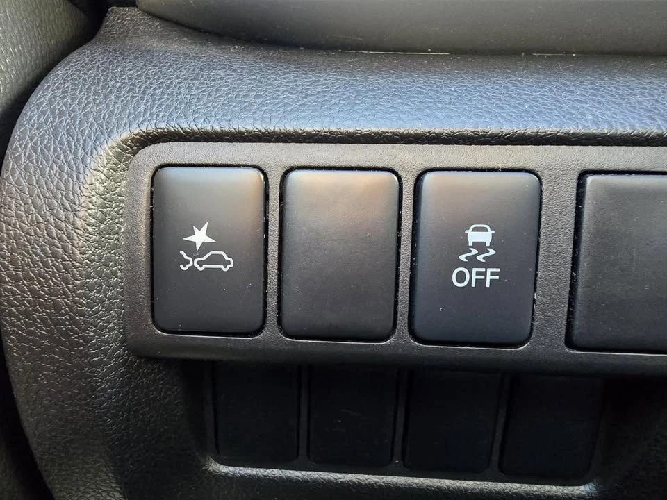 2023 Mitsubishi Eclipse Cross - Image 13 of 20