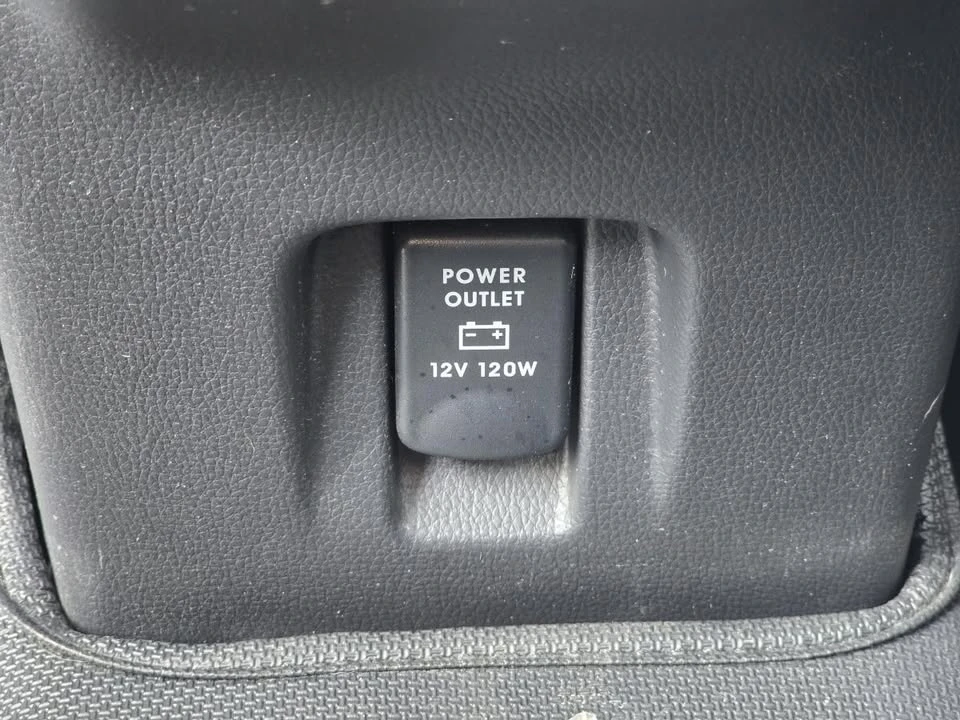 2023 Mitsubishi Eclipse Cross - Image 11 of 20