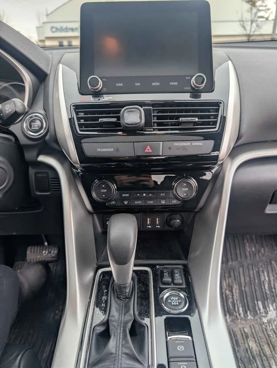 2023 Mitsubishi Eclipse Cross - Image 11 of 20