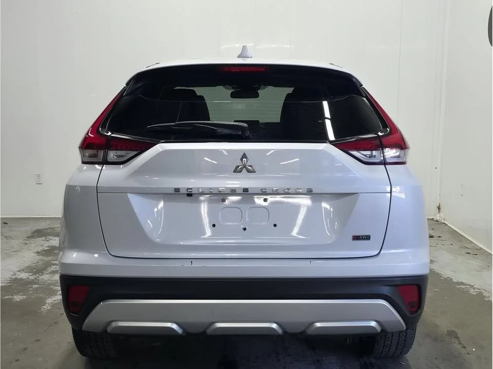 2023 Mitsubishi Eclipse Cross - Image 8 of 9