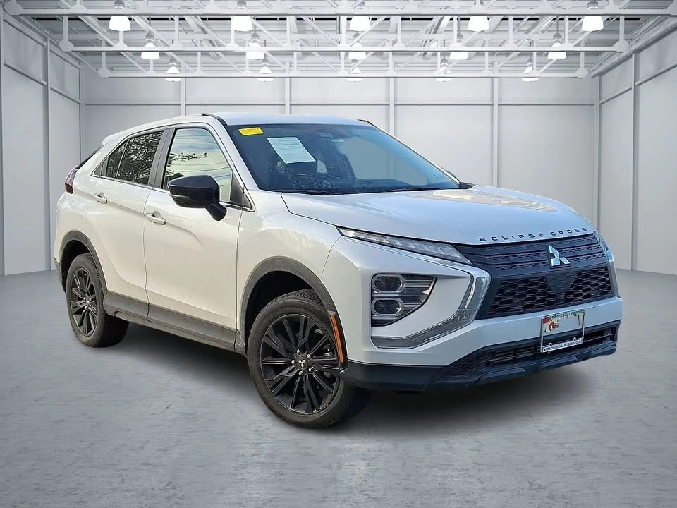 2023 Mitsubishi Eclipse Cross - Image 2 of 3